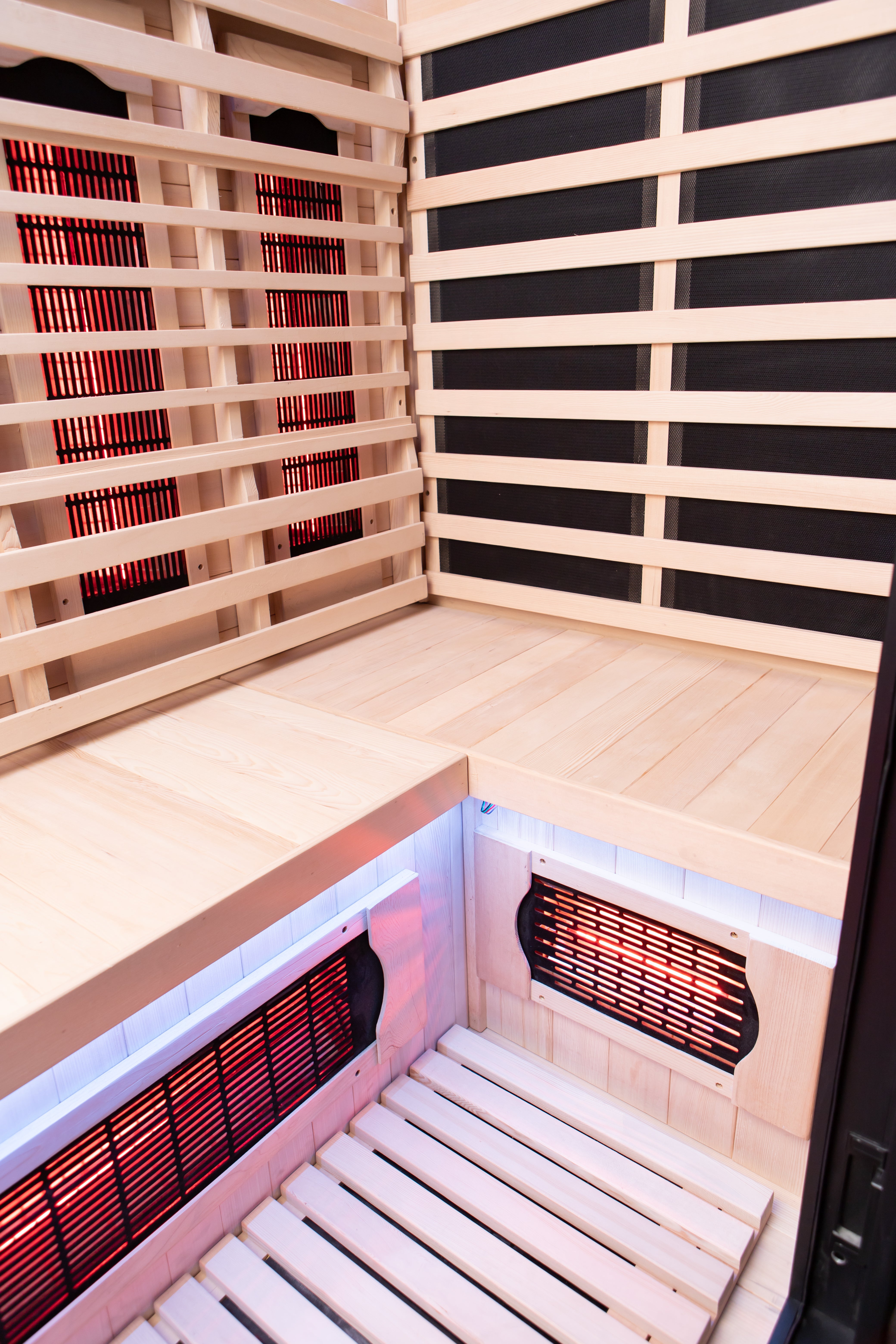 El Capitan 4-Person Outdoor Full Spectrum Infrared Sauna with Full-Body Medical-Grade Red Light Therapy and Smart WiFi App Control
